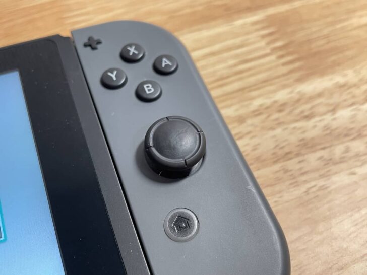 【Nintendo Switch】Joy-ConやProコンが一定方向に倒れたままになる「ドリフト」を確認する方法